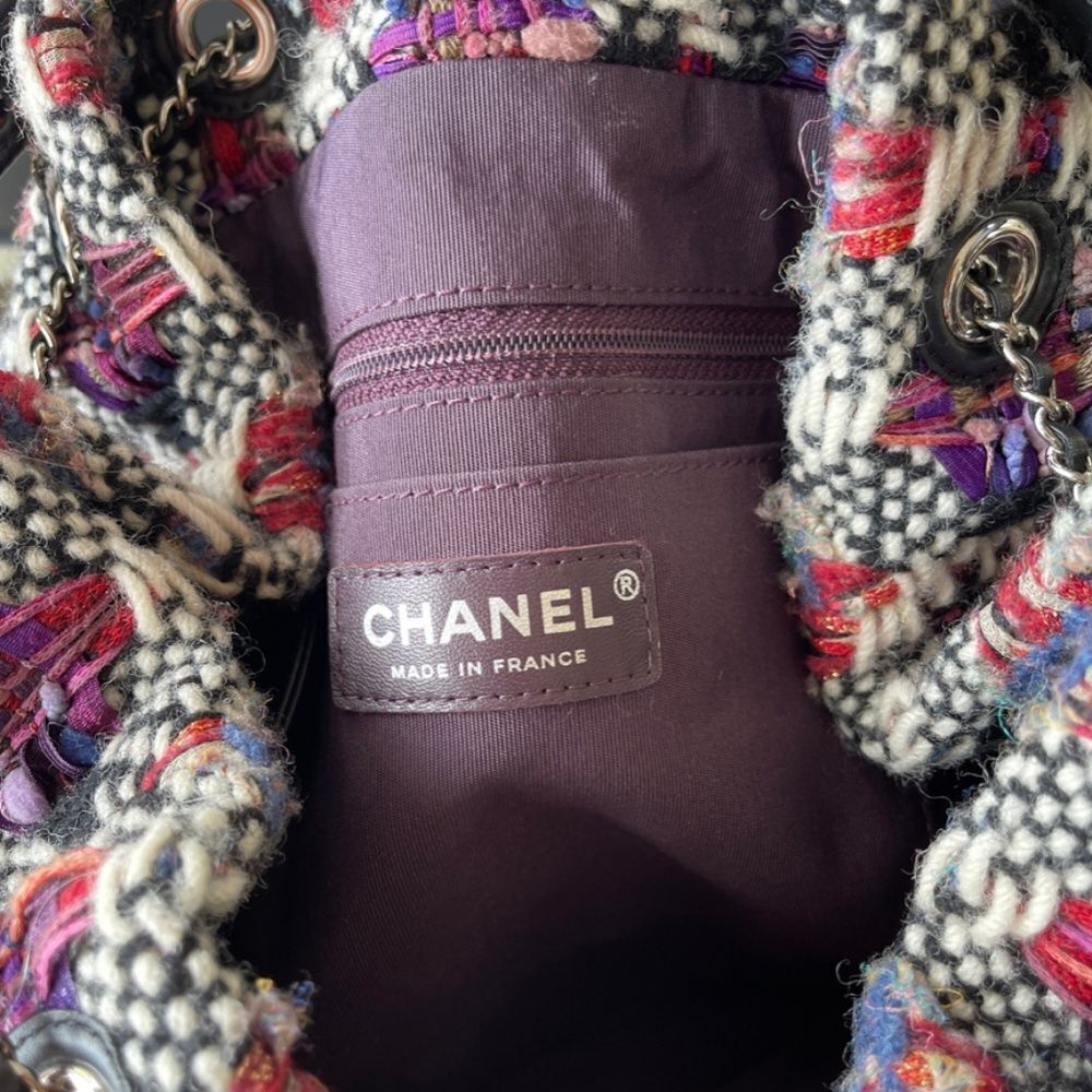 Chanel Drawstring Bucket Bag Tweed - Picture 7 of 8